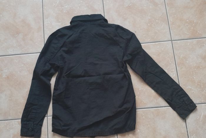 Chemise noire 9 10 ans - photo numéro 2