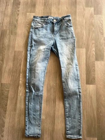 Très beau pantalon jeans skinny taille L
