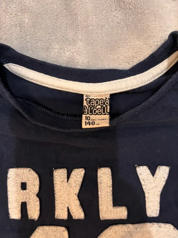 Pull tape à l’œil 10 ans - photo numéro 3