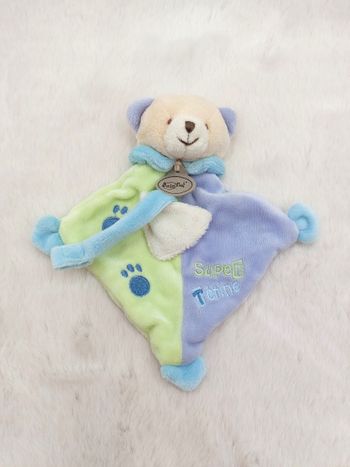 Doudou plat ours beige vert mauve bleu BABY NAT’ attache super tétine empreintes