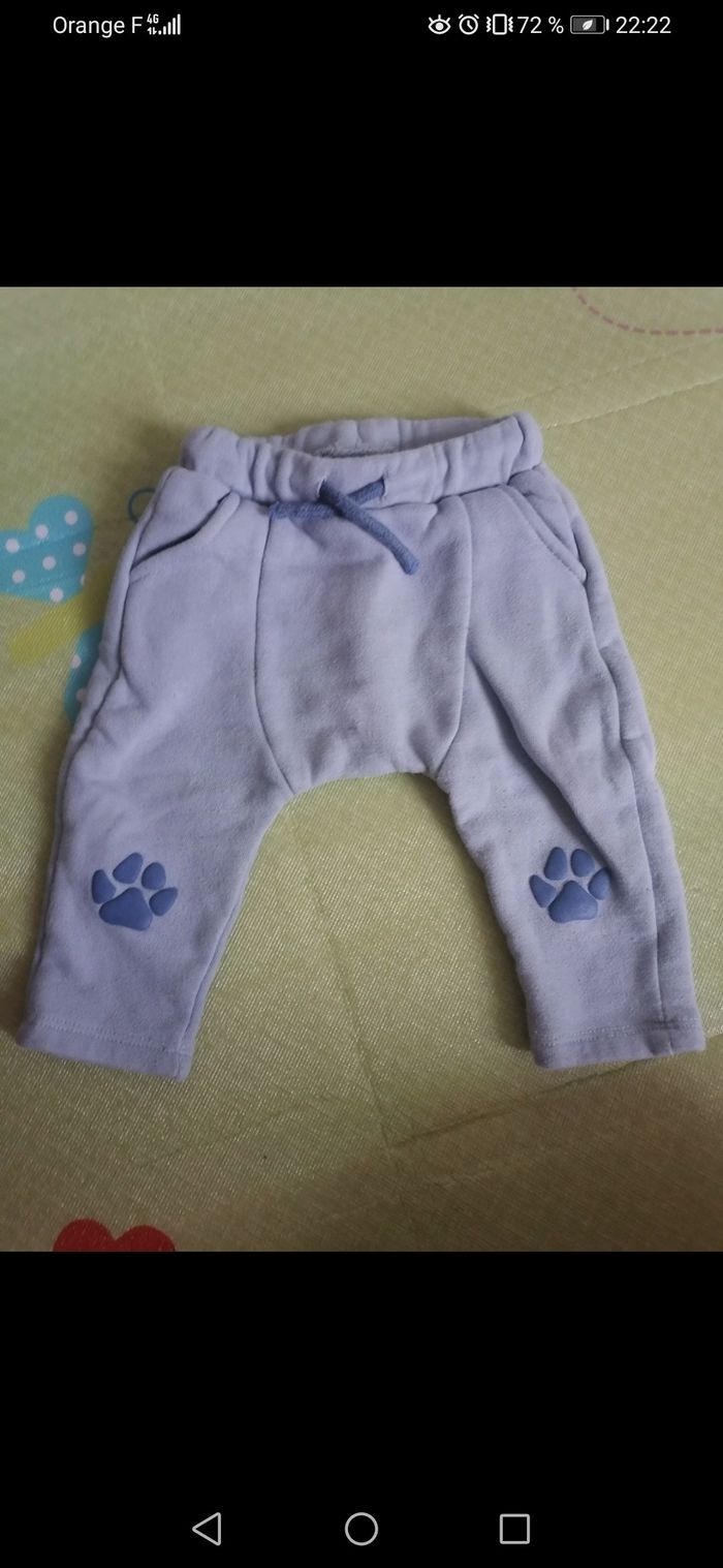 Lot 2 joggings 9 mois