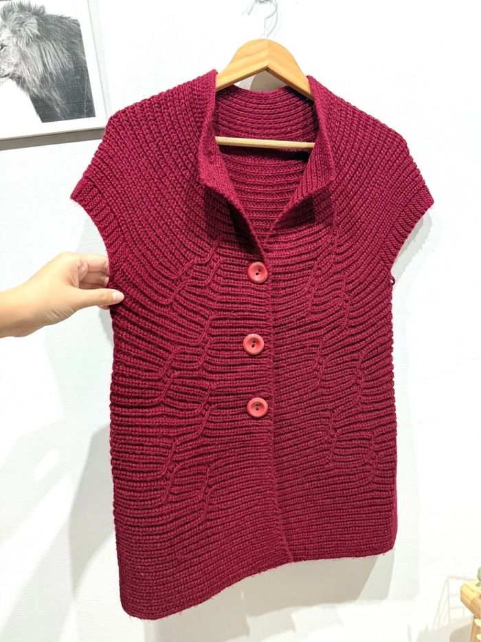 Gilet vintage en maille bordeaux