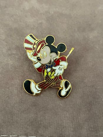 Pins Mickey cirque vintage