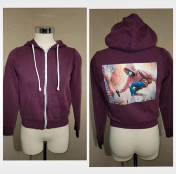 Sweat zippé XS avec imprimé au dos