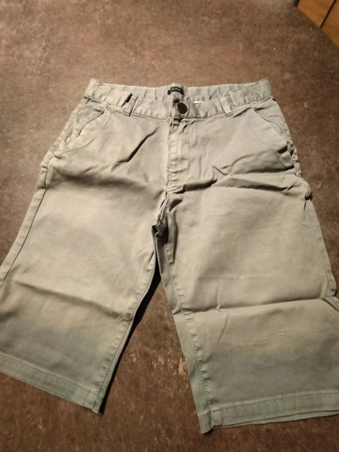Lot de 3 bermudas en 16 ans - photo numéro 4