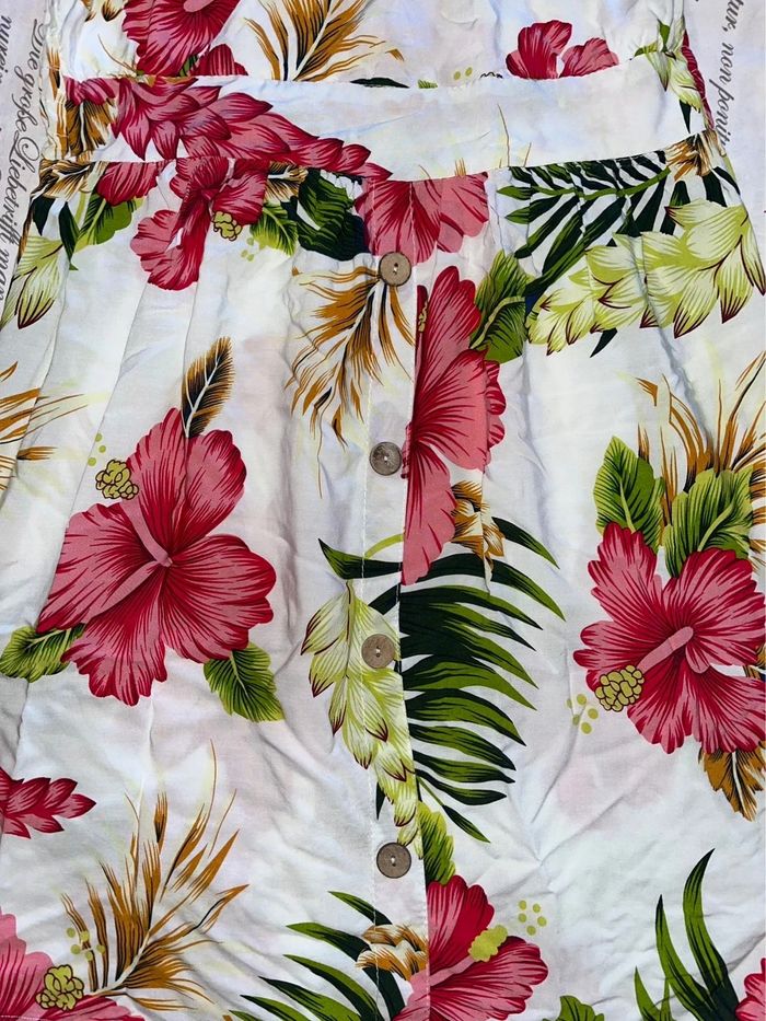 Abito bianco floreale con spalline sottili - photo numéro 2