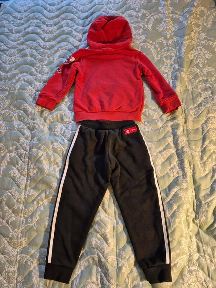 Superbe Ensemble Adidas X Disney 4/5ans - photo numéro 2