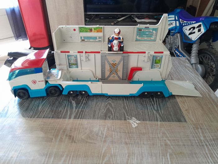 Camions  patrouille - photo numéro 3