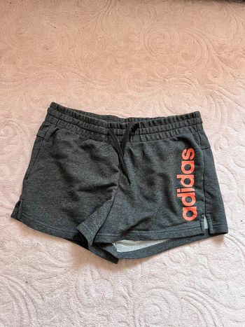Short Adidas gris foncé logo orange - Taille S