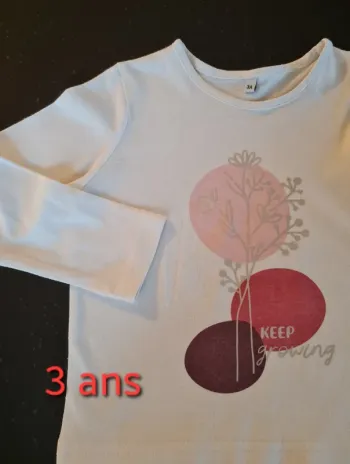 ● 36 mois ● Tee-shirt manches longues