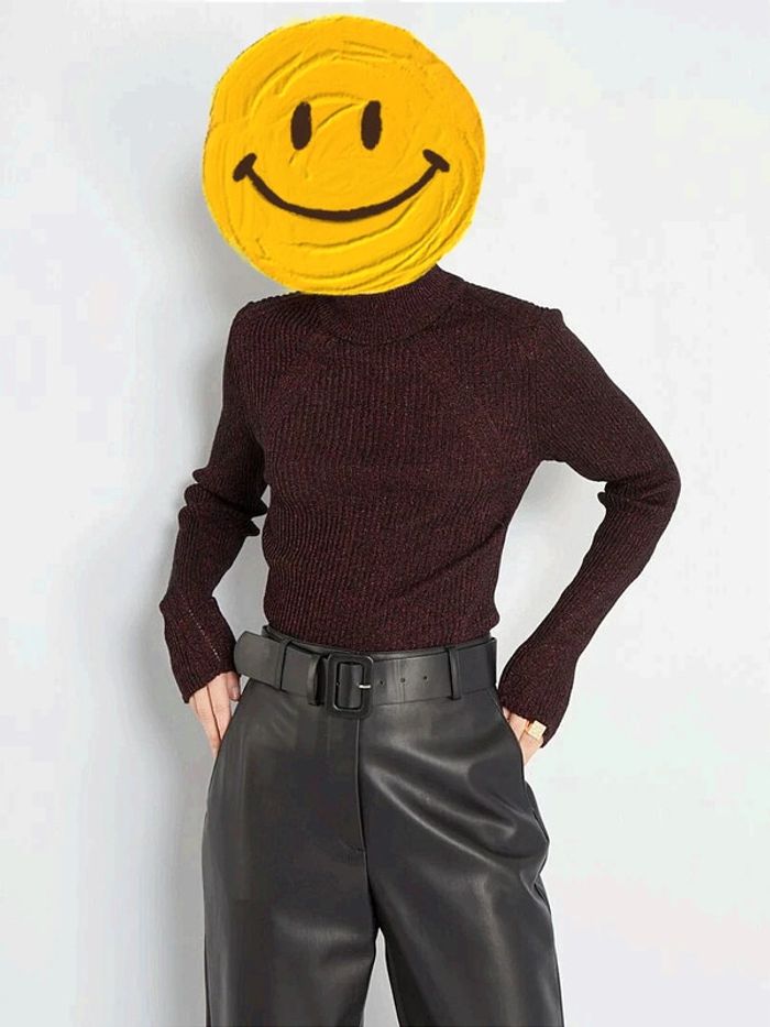 Pull col montant détails brillants Taille M Kiabi Neuf avec étiquette - photo numéro 3