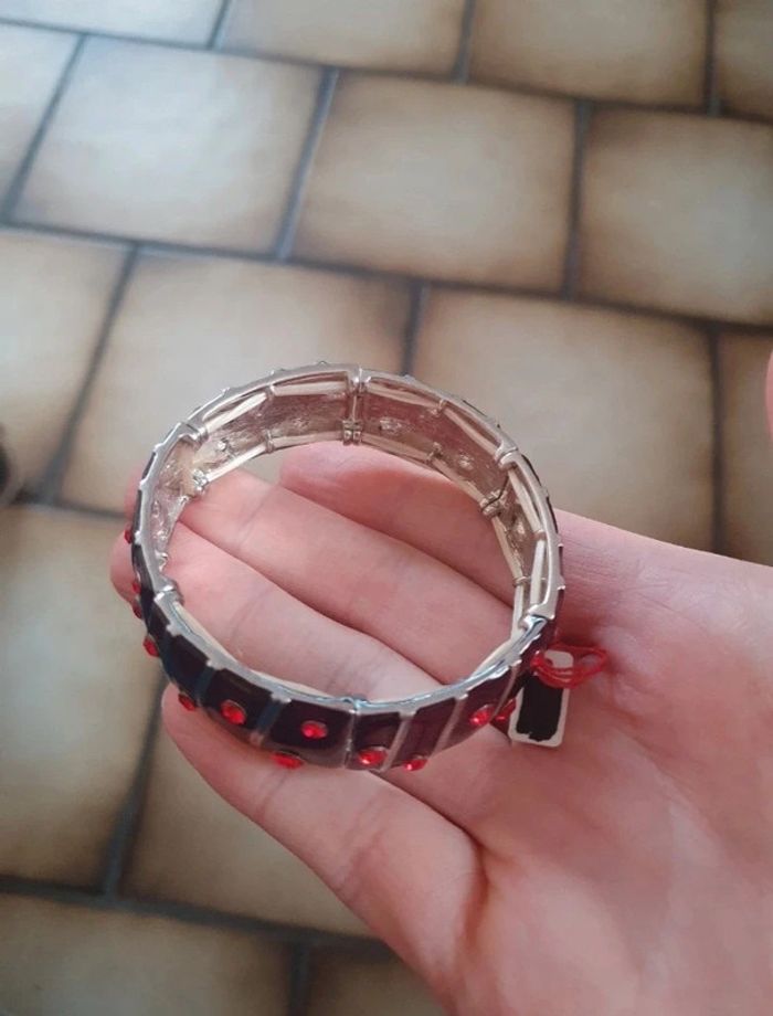 Bracelet neuf - photo numéro 3