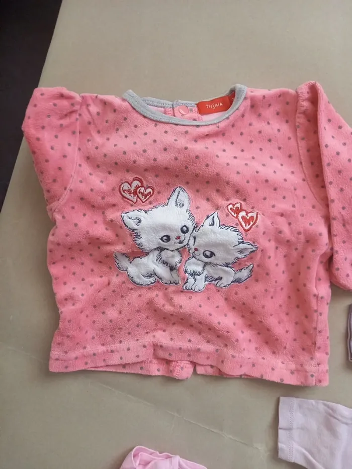 Lot 4 vêtements 9 mois (Achat=>offert) - photo numéro 2