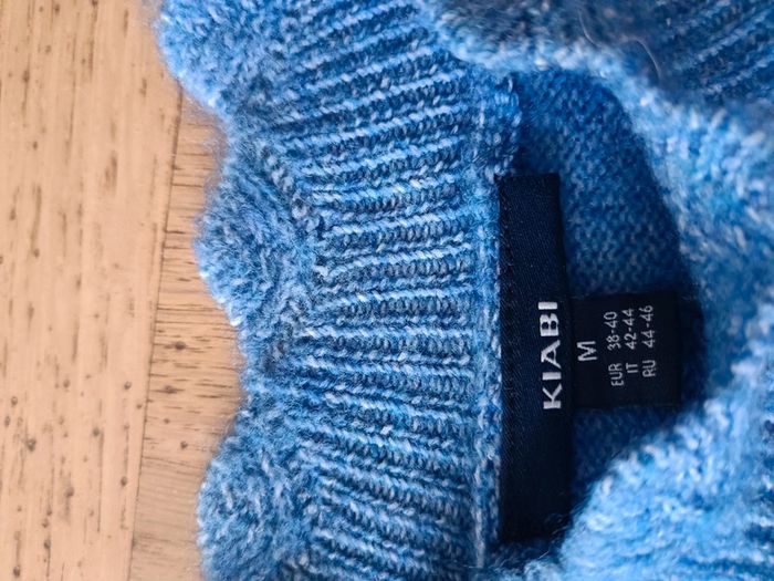 Pull bleu ajouré Kiabi taille 38 - photo numéro 2