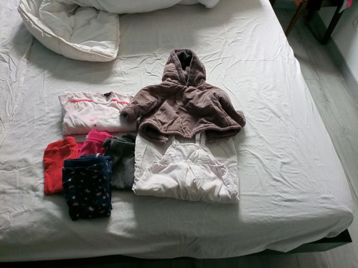 Lot de vêtements bébés filles en 9 mois pour automne hiver