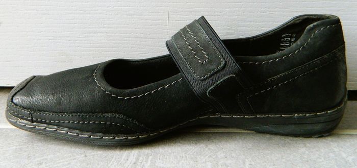 Chaussures T 40 en cuir "Marco Tozzi" neuves - photo numéro 3