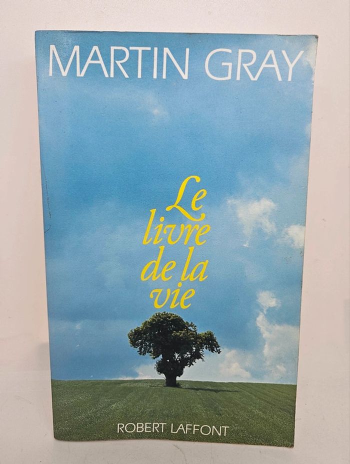 "Le livre de la vie", de Robert Laffont.
336 pages. 
ISBN : 2.221.00119.2