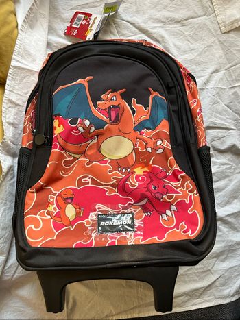 Sac d’école à roulettes Pokémon Dracaufeu 44 CM  3 compartimentuu