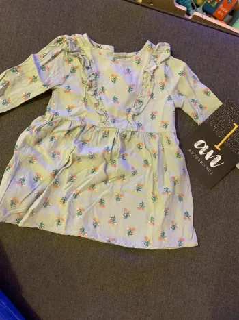 Robe verte à fleur