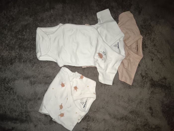 Lot de 3 bodies - photo numéro 2