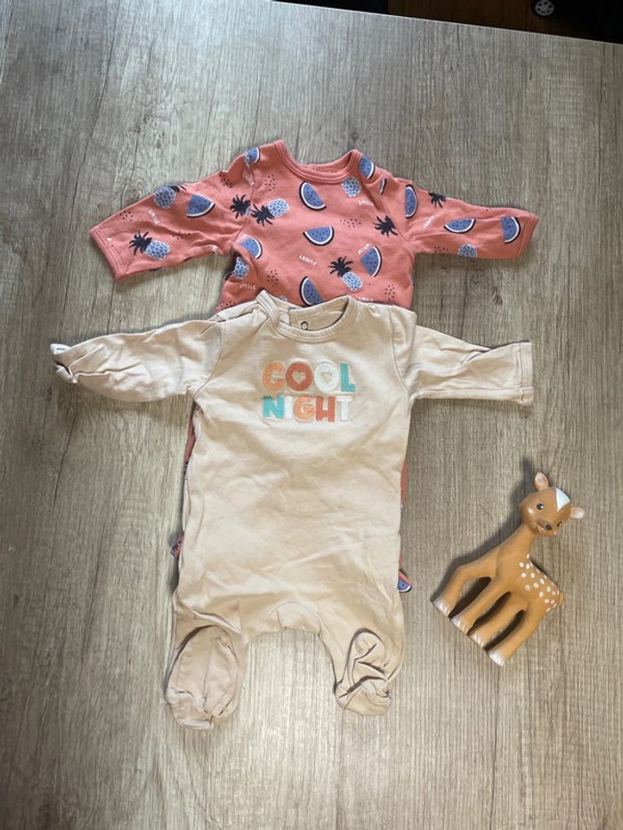 Lot pyjamas fin 1 mois mixte