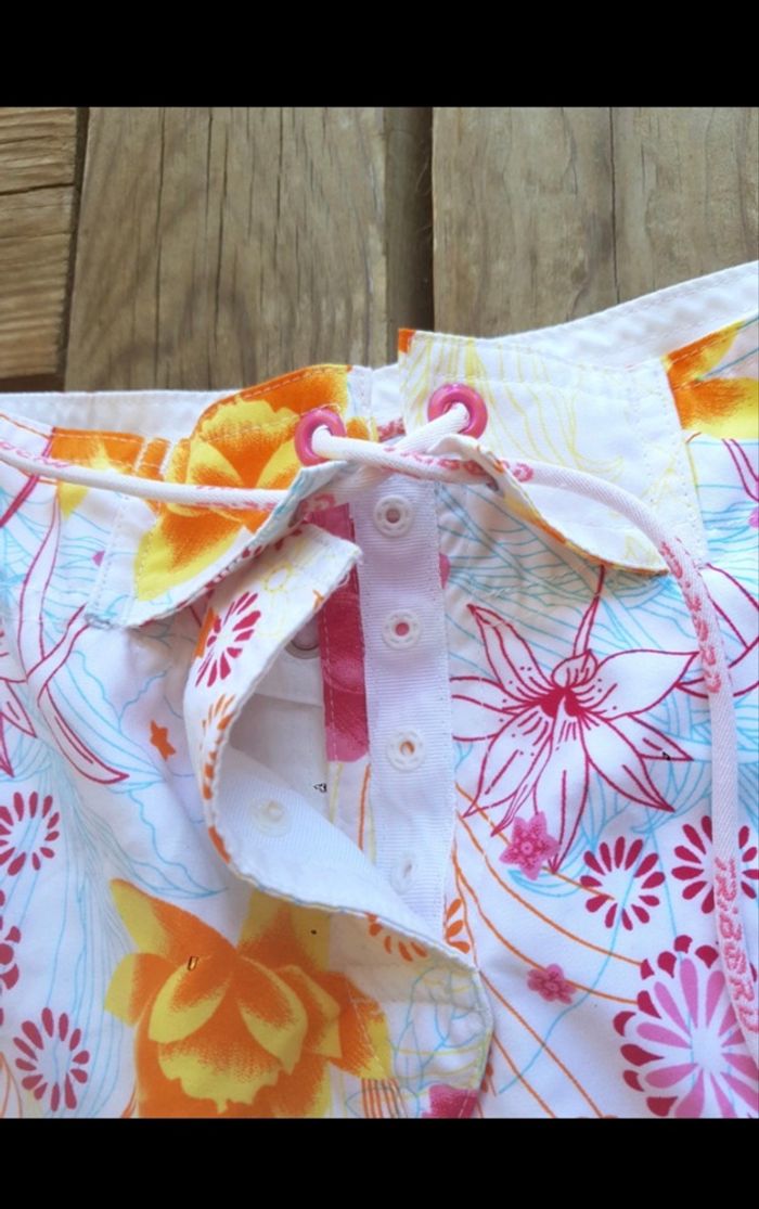 Bermuda de plage short de bain réversible beachwear blanc/floral neuf - photo numéro 3