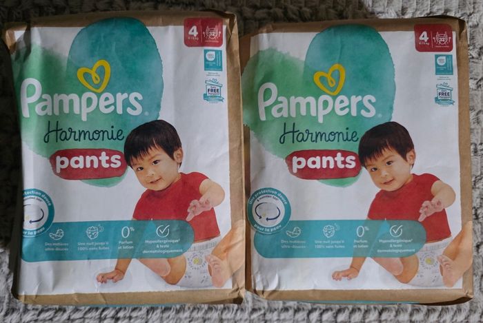 Couches Pampers Harmonie Pants taille 4x2
