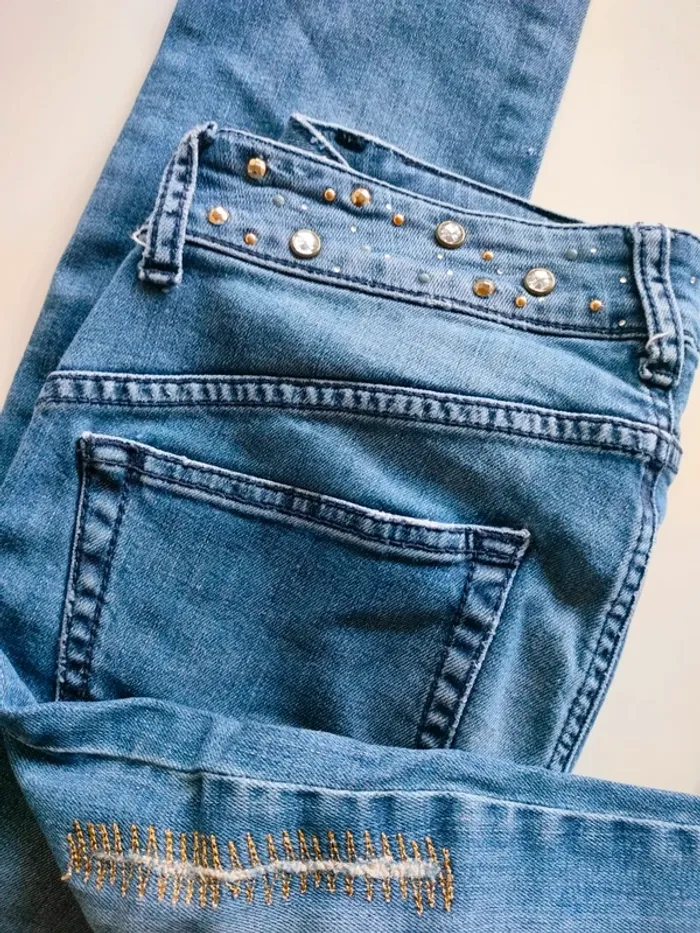 Jean Guess taille 28 - photo numéro 3