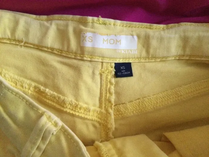 Short jaune mom taille xs ou 14 ans - photo numéro 3