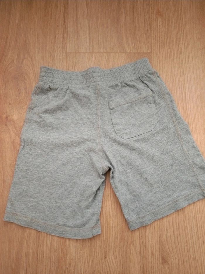 Short gris garçon 4 ans - photo numéro 3