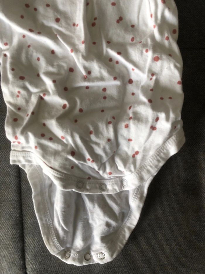 Salopette short avec body fille 6M TB état - photo numéro 8