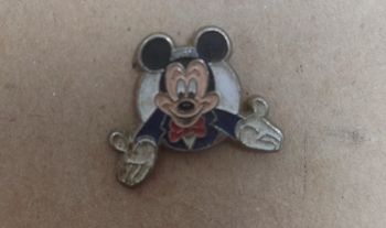 Pin's mickey