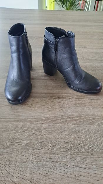 Jolie paire de bottines