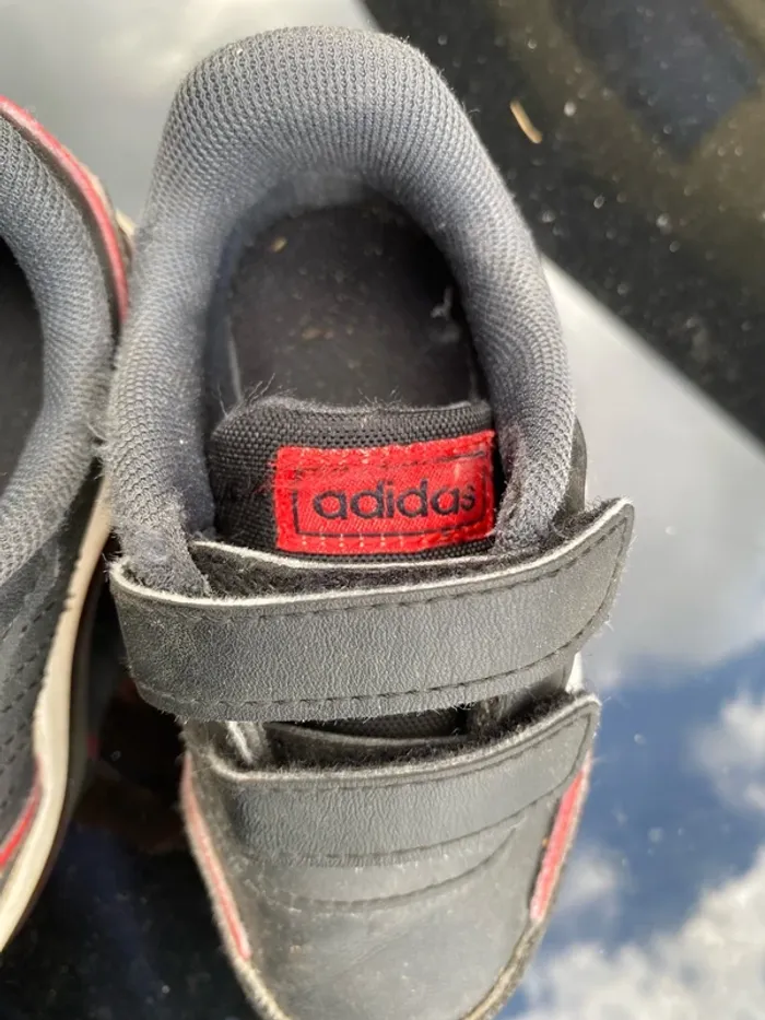 Basket enfant adidas taille 23 - photo numéro 3