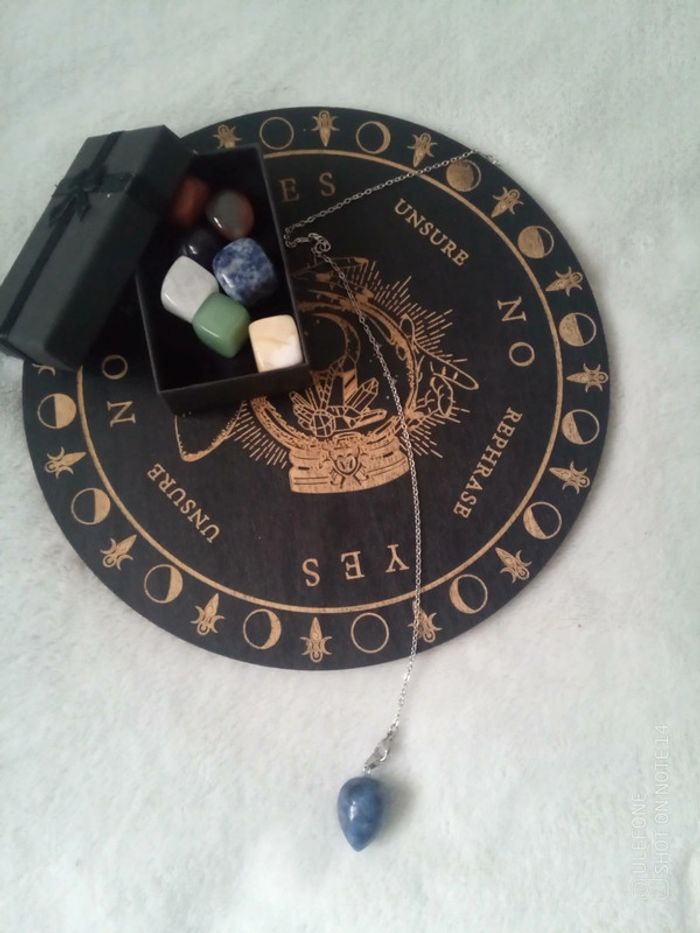 Coffret pierres naturelles des 7 chakras+ pendule + planche - photo numéro 3