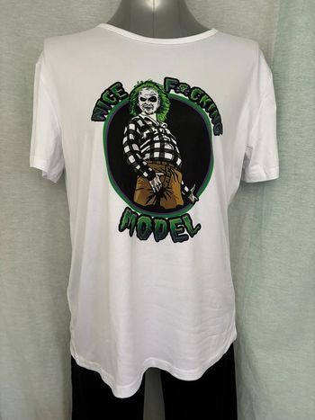 T-shirt blanc Beetlejuice avec inscription "nice fucking model"  XL