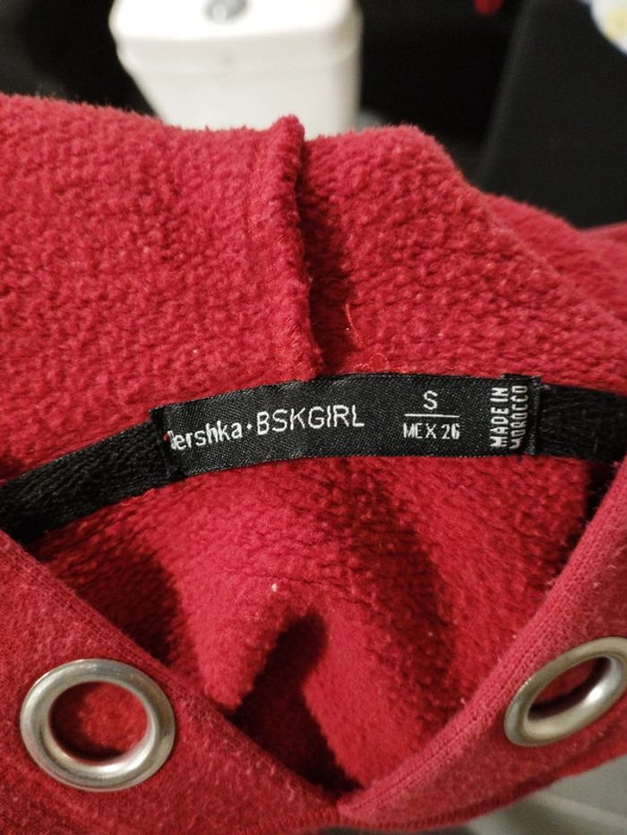 Sweatshirt à capuche court, Bershka taille S - photo numéro 4