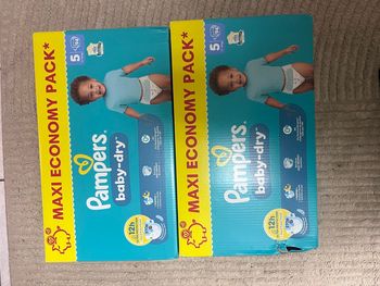 188 couches Pampers taille 5