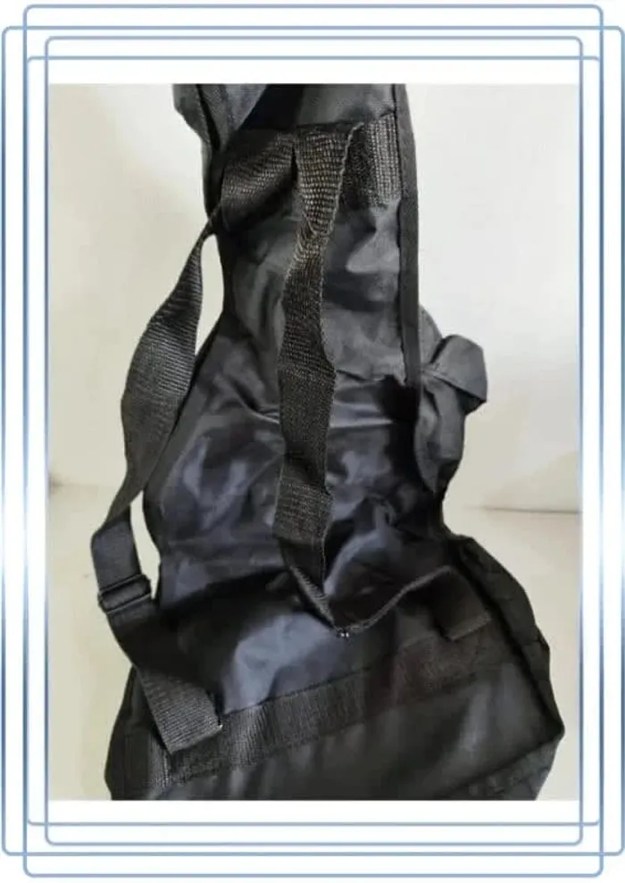 Sac noir Bontempi pour guitare,très bon état, 6x36cm - photo numéro 4
