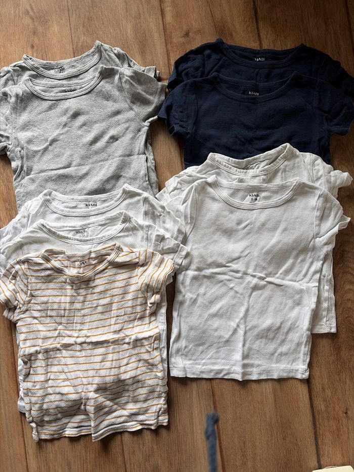 Lot 9 t shirt 2-3 ans kiabi - photo numéro 1
