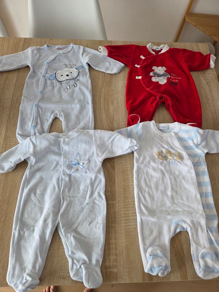 Lot de 10 pyjamas garçon - taille 3 mois - photo numéro 3