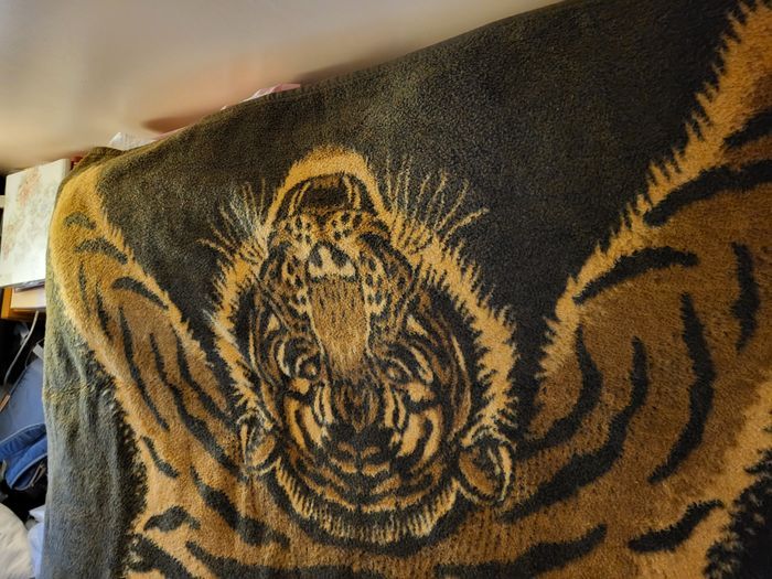 couvre lit , tigre , couverture fausse fourrure 180 x 200 - photo numéro 7