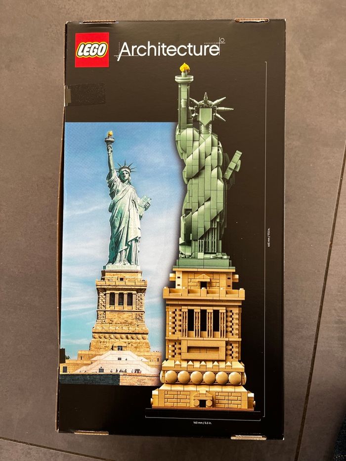 🗽 LEGO Architecture 21042 – Statue de la Liberté – NEUF SCELLÉ - photo numéro 2