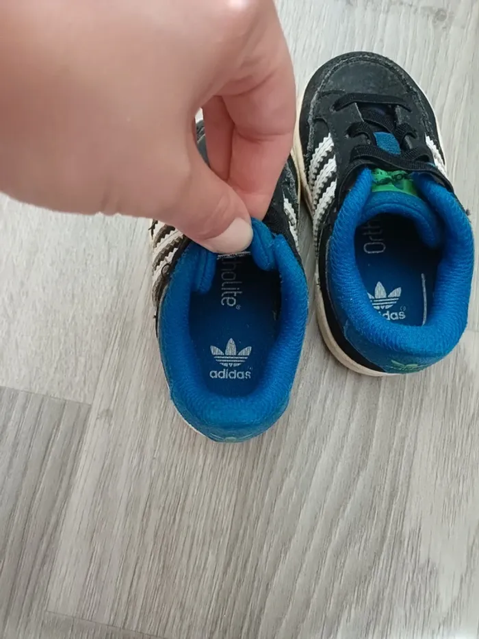 Baskets Adidas - photo numéro 2