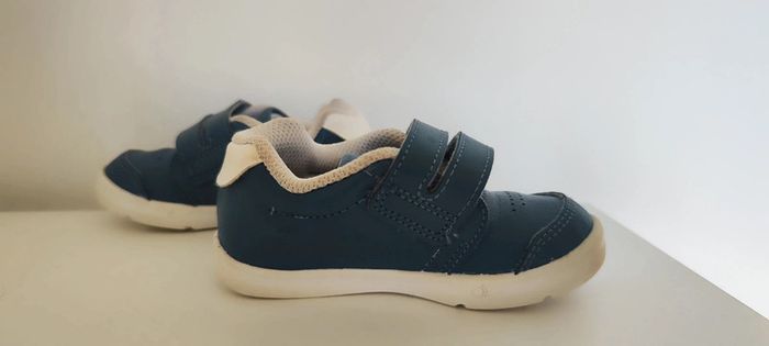 Chaussures Decathlon Taille 23 - photo numéro 2