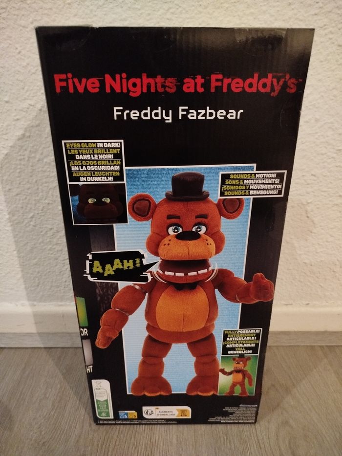 Freddy Fazbear Five Nights at Freddy's Peluche - photo numéro 3