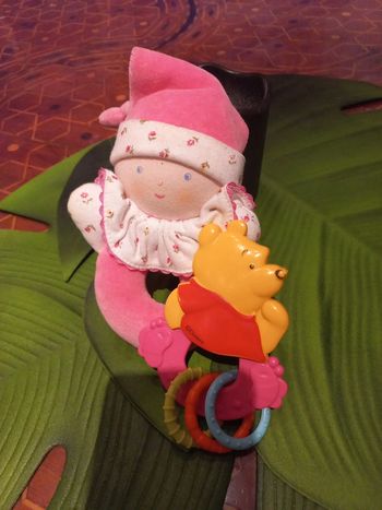 Jeux d'éveil bébé fille anneaux grelots peluche