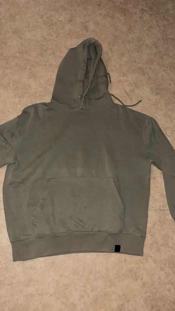 Pull à capuche kaki - photo numéro 2