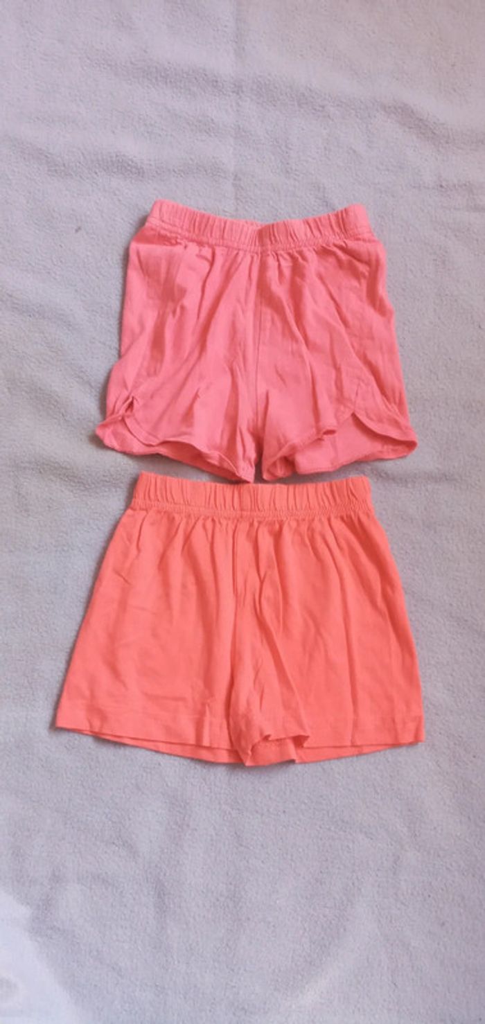 Lot de 2 short taille 92 cm
