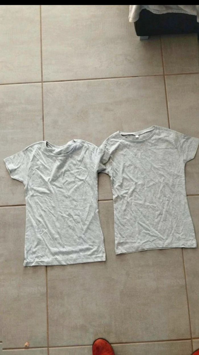 Lot  de deux  tee shirts gris  taille  34 - photo numéro 2